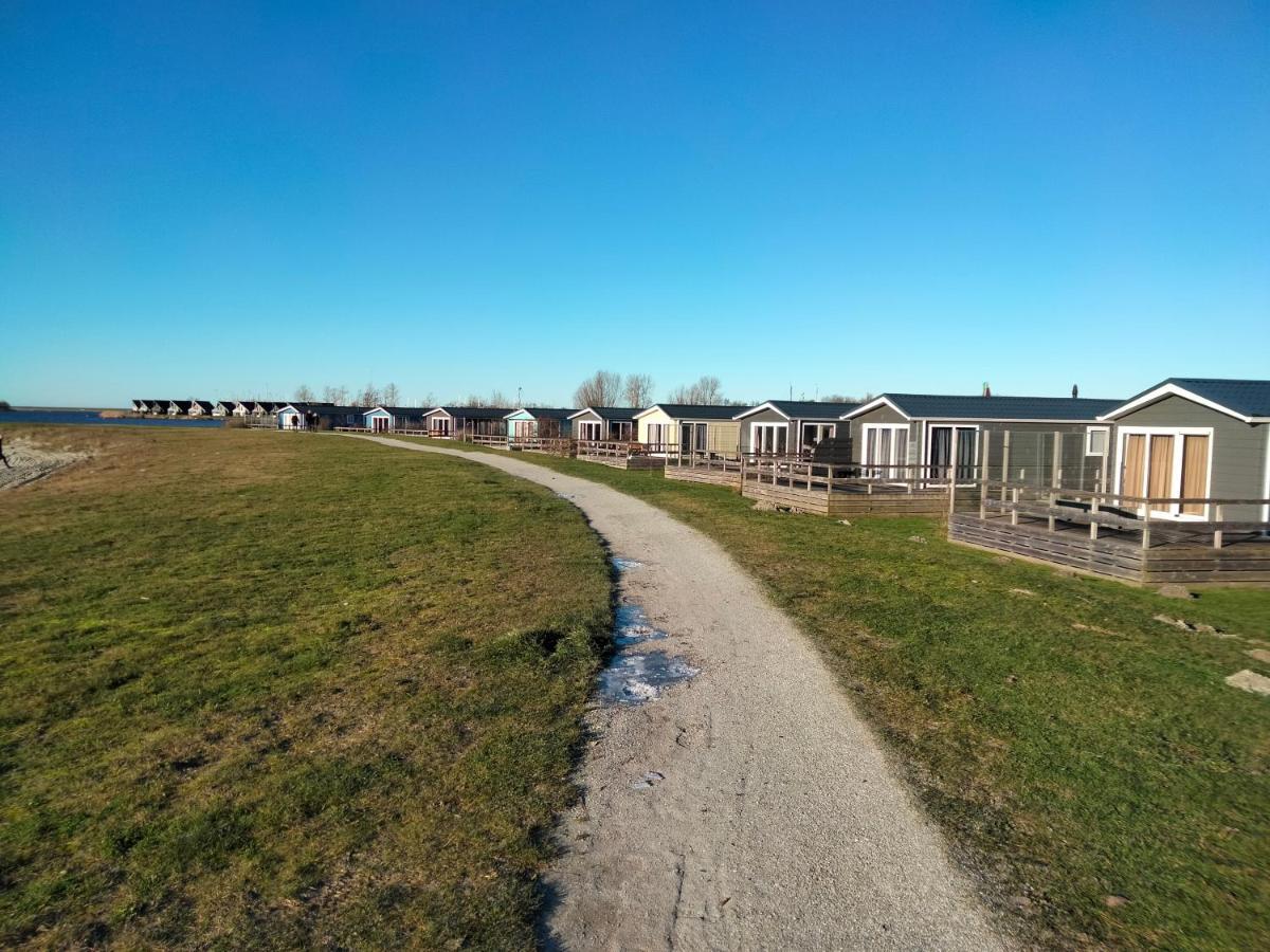 Bj Chalets - Robbengat 68 - Gezellige Chalet Op Vakantiepark Lauwersoog! Vroege Incheck! Exterior photo